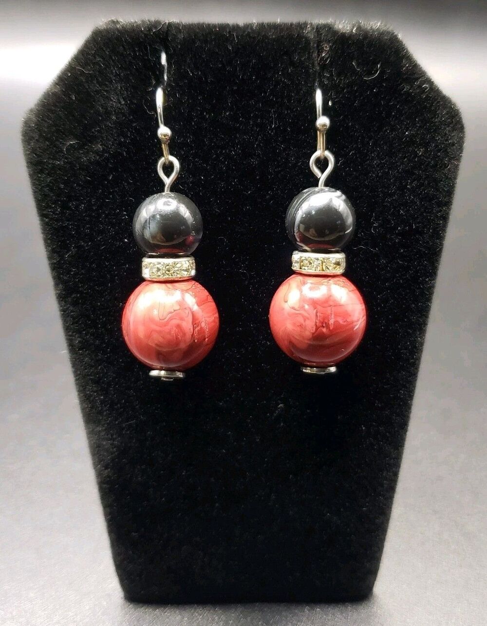 Dangle/Drop/Costume/Fashion/ Dark Red, Black Red Swirl, & Clear Bead Earrings!!!